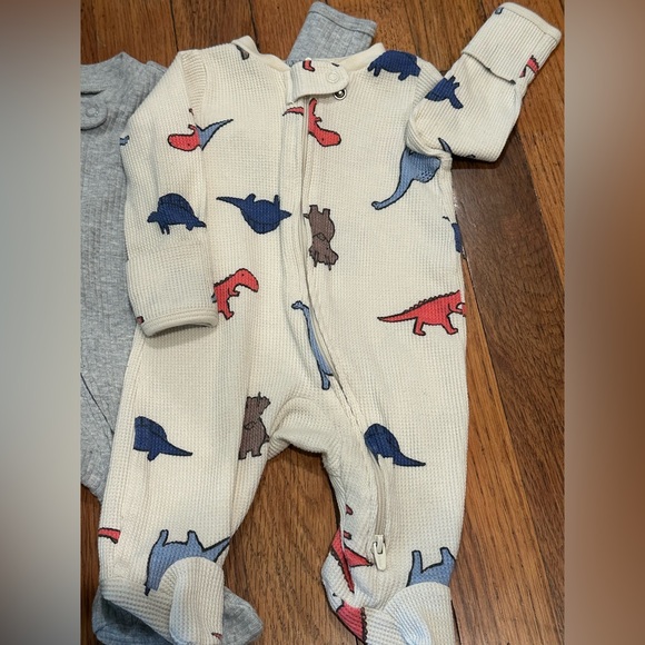 Carter’s Bundle! - Picture 4 of 11